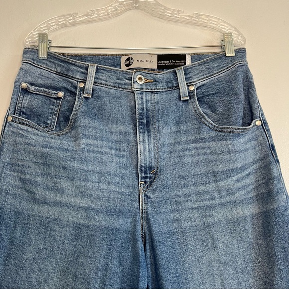 Levi's Silver Tab Mom Jeans Baggy High Rise Ankle Sz 32x27 Wasit 32 Light Wash - Picture 5 of 13